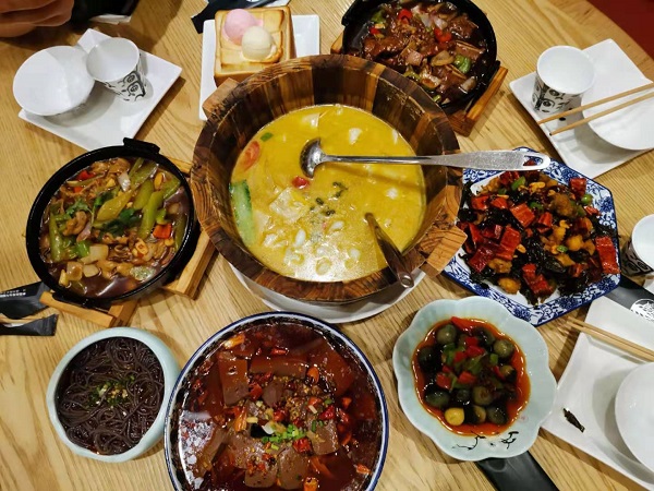 滑雪場建設(shè)公司.jpg 滑雪場建設(shè)公司.jpg