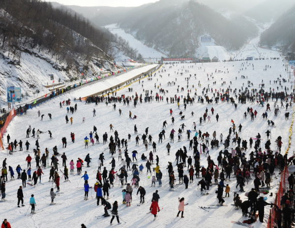 西嶺雪山滑雪場 西嶺雪山滑雪場