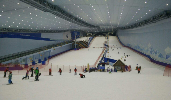喬波室內(nèi)滑雪場(chǎng)