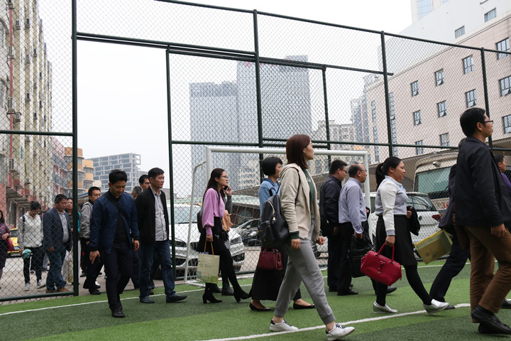 深圳市民辦學校校長任職資格培訓班學員來校參觀考察